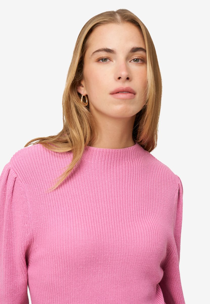 Rippstrickpullover mit Ballonärmeln