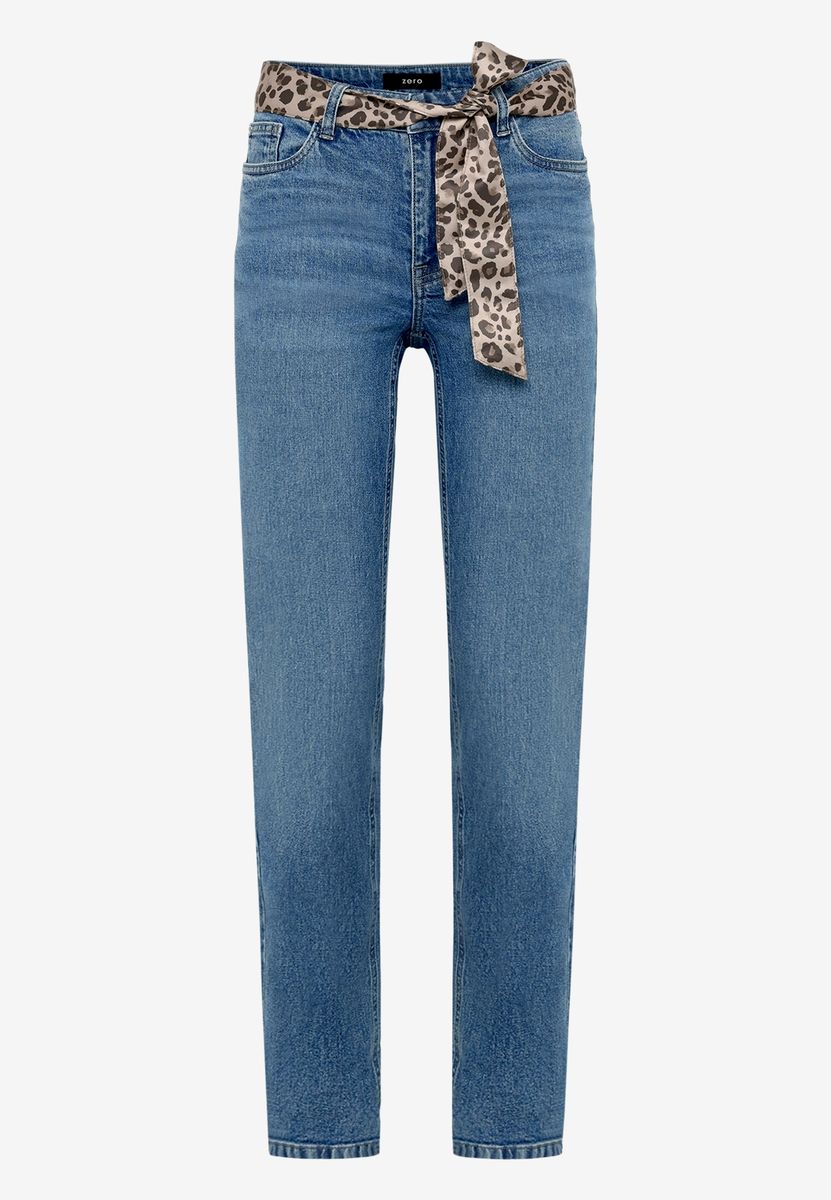Straight-Leg-Jeans mit Leopard-Gürtel