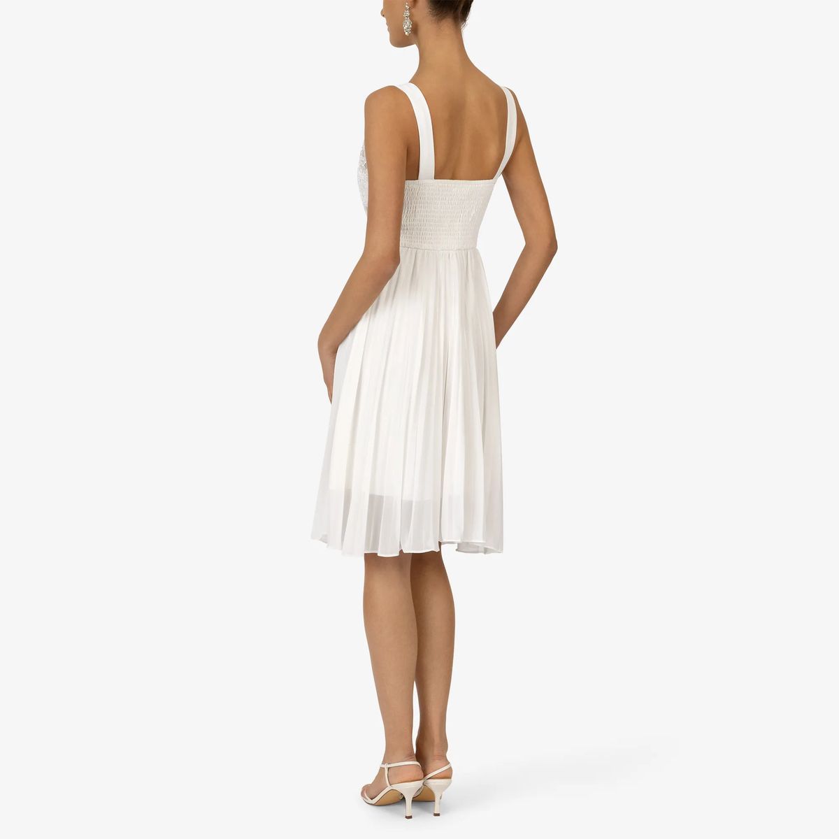 Elegantes Kleid mit Spitze und Faltenrock
