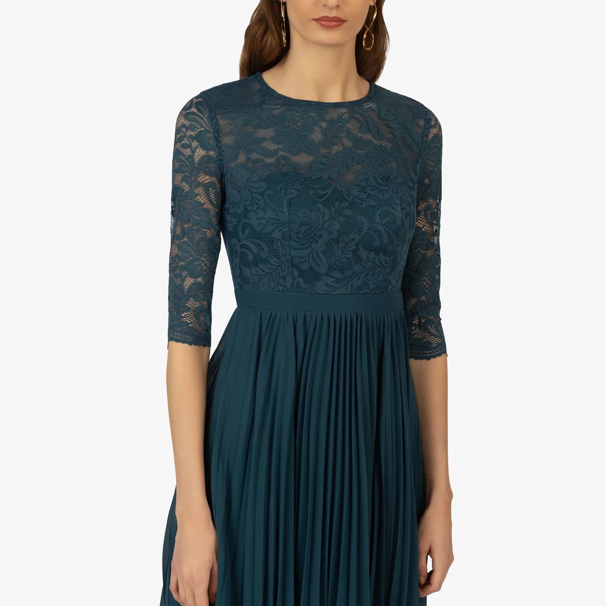 Elegantes Kleid mit Plissee und Spitze