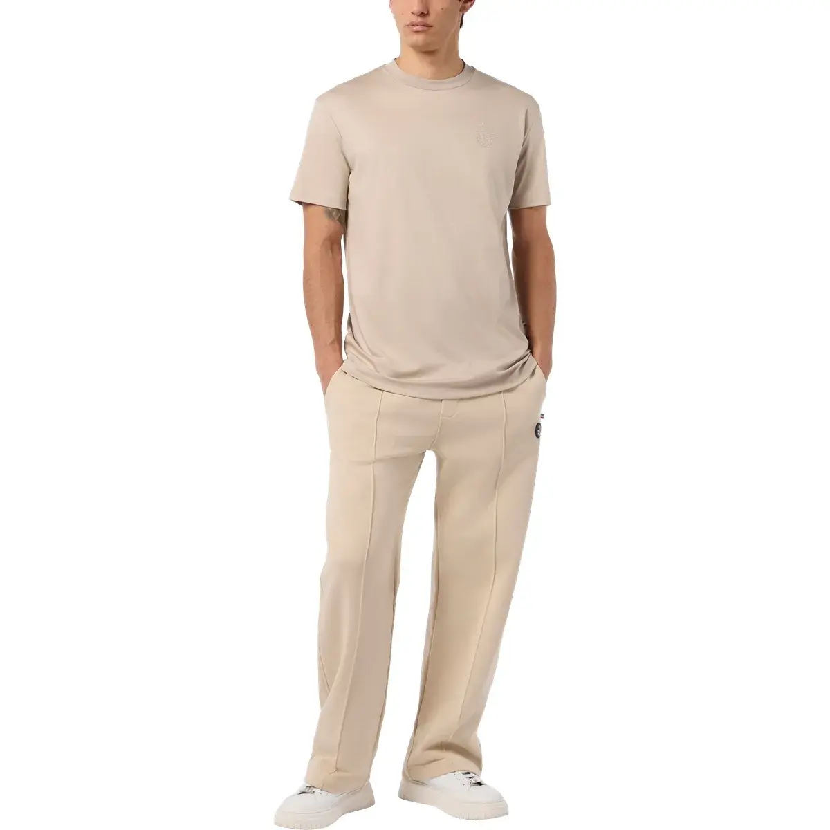 Basic T-Shirt mit Logo-Stickerei