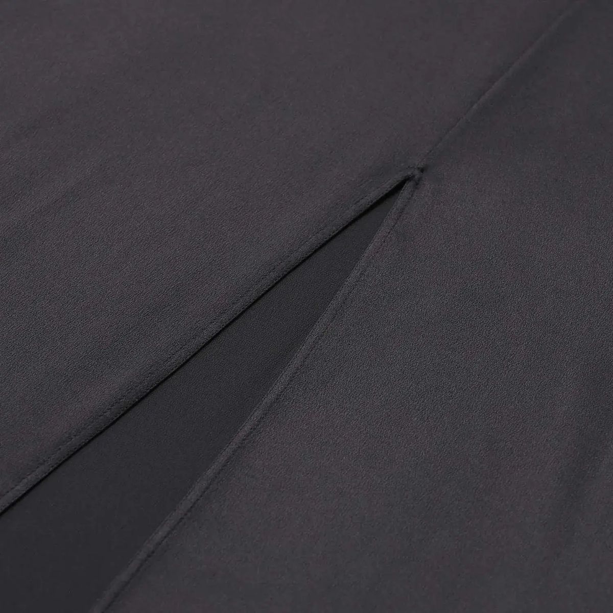 Ärmelloses Maxikleid aus Seide