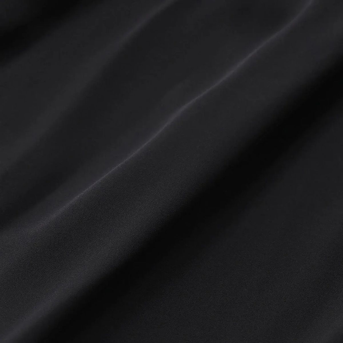 Elegantes ärmelloses Seidentop mit Schleife