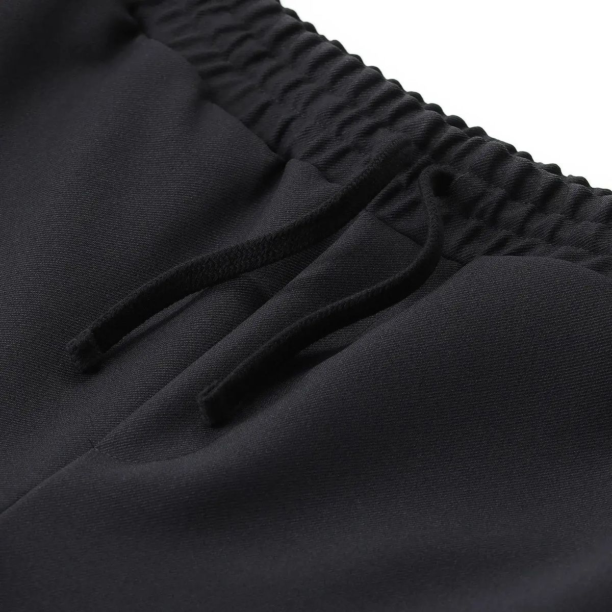 Schwarze Athleisure-Trainingshose mit Streifen