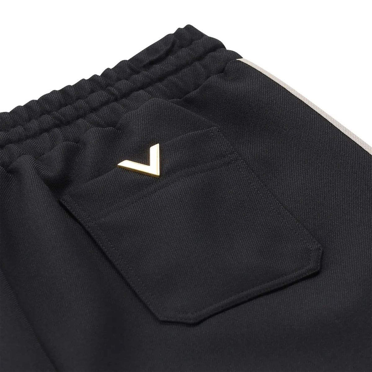 Schwarze Athleisure-Trainingshose mit Streifen