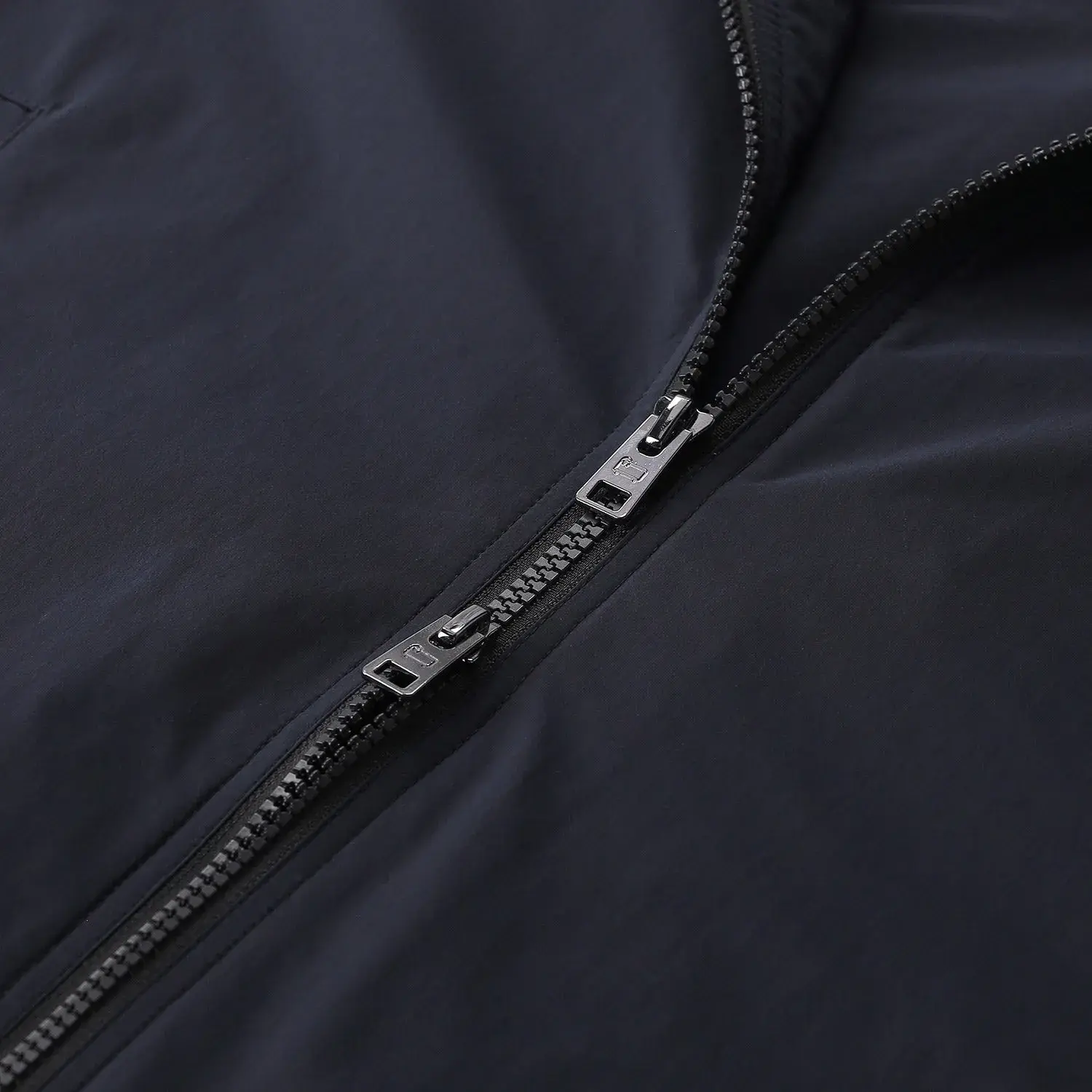 Moderne Hemdjacke mit Reißverschluss