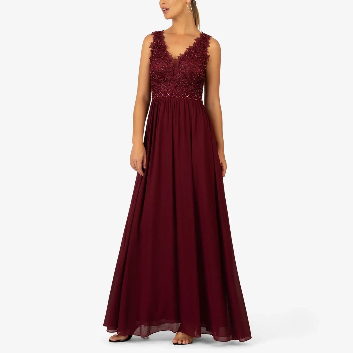 Elegantes Chiffonkleid mit Spitzenoberteil
