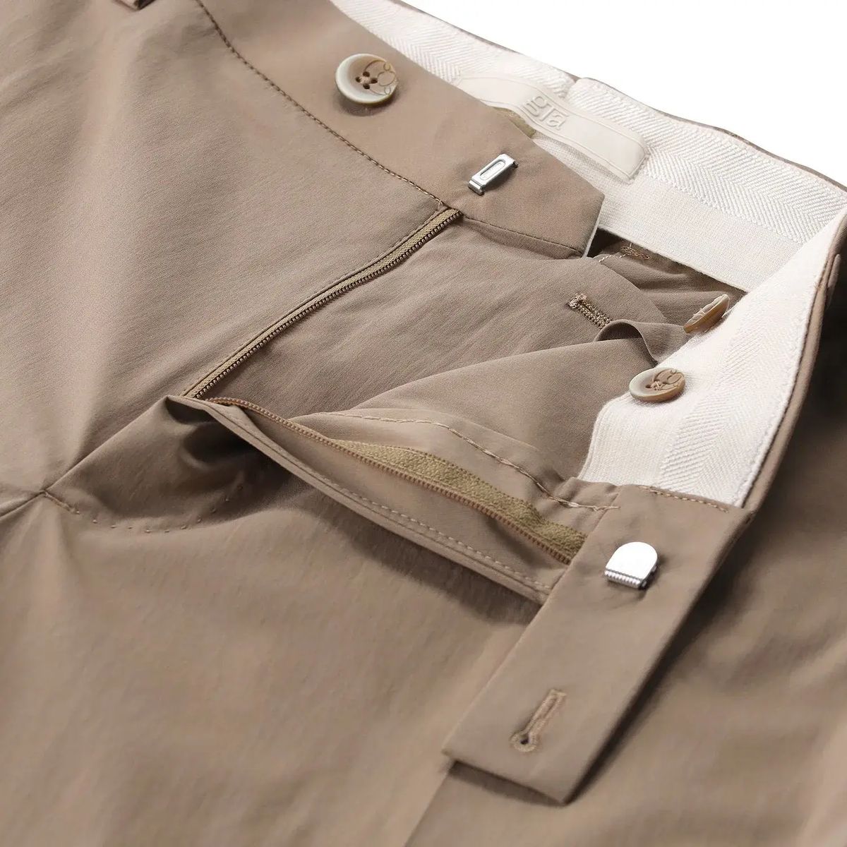Klassische Chino-Hose mit geradem Bein