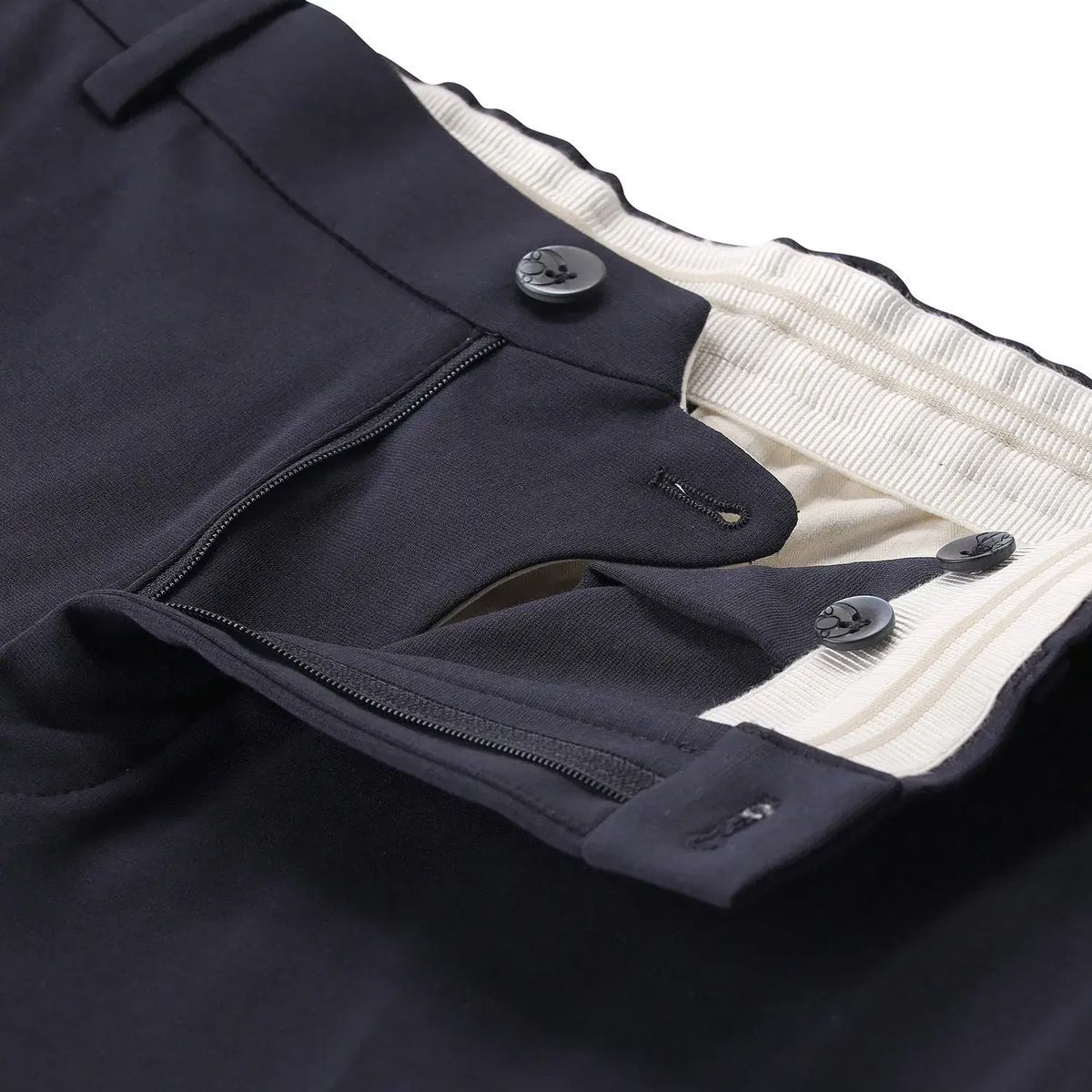 Schmal geschnittene, lässige Stoffhose