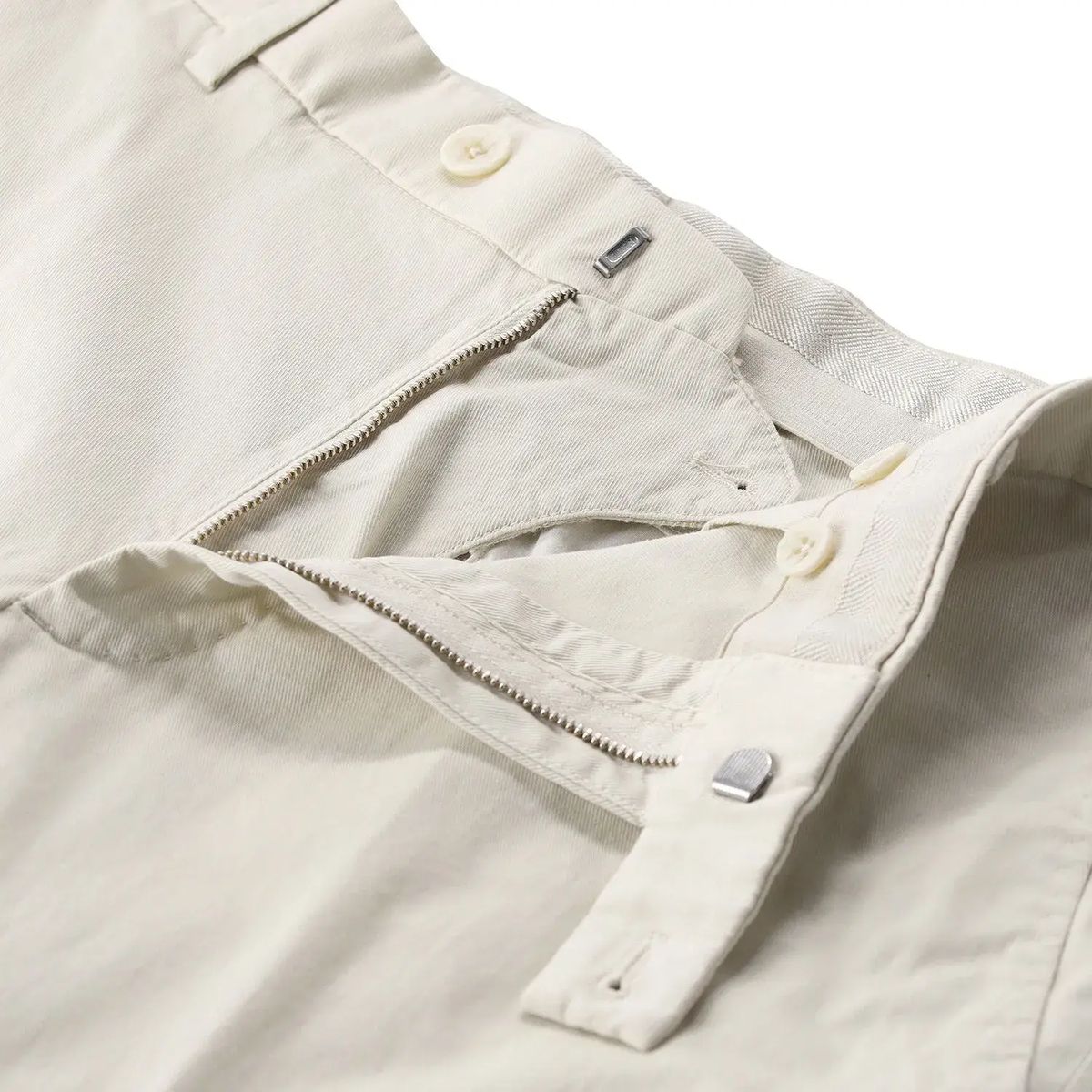 Klassische beige Baumwoll-Chino-Hose