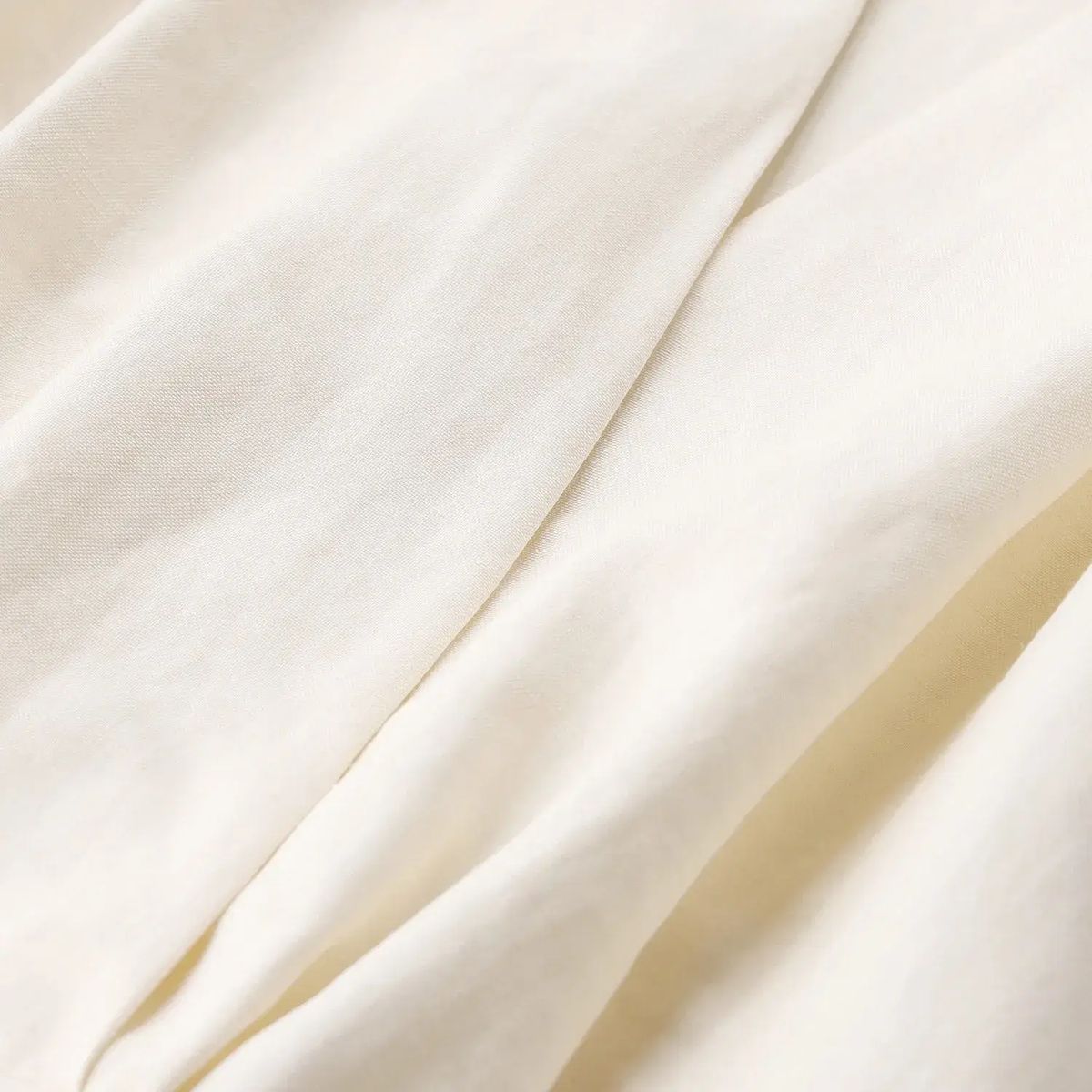 Tailiertes Midikleid aus Leinenmischung