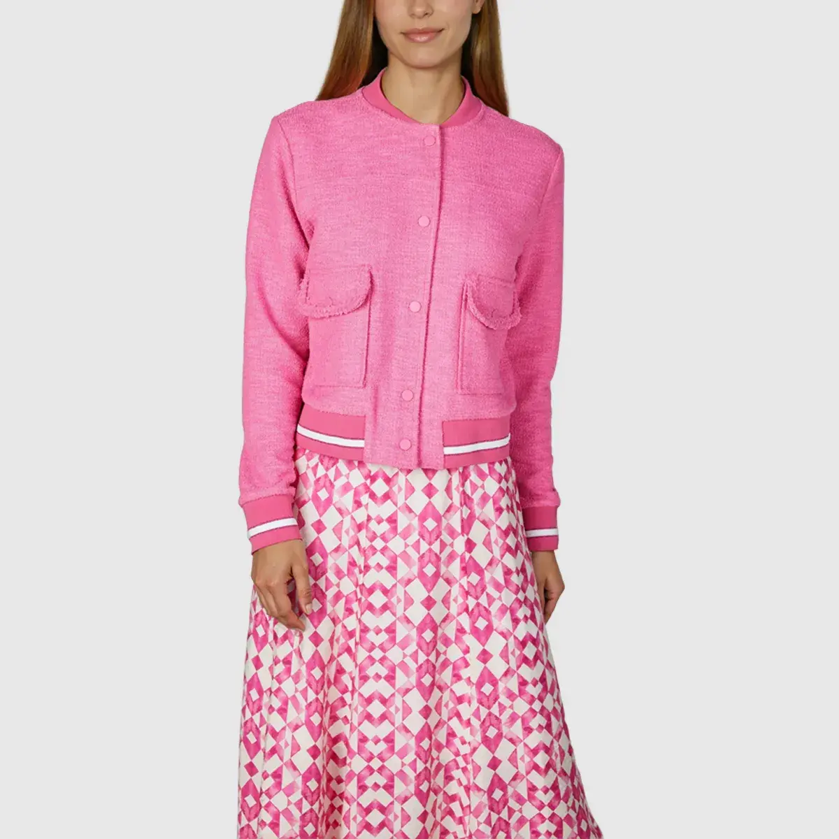 Pinkfarbene Bomberjacke mit Taschen