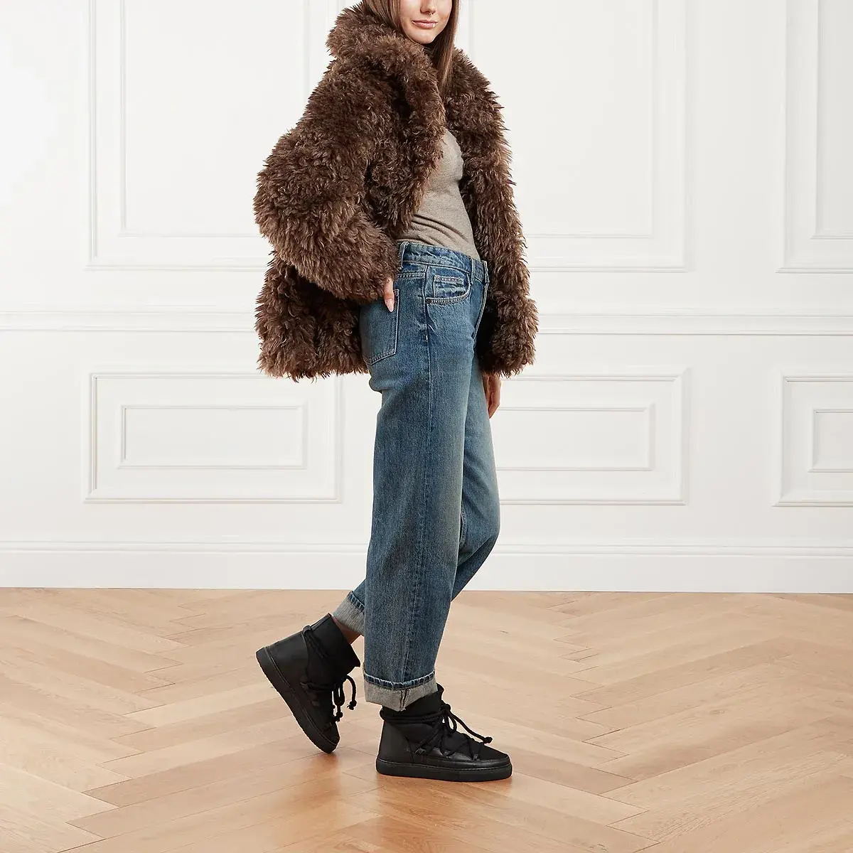 Schwarze Winterstiefel aus Leder & Wildleder