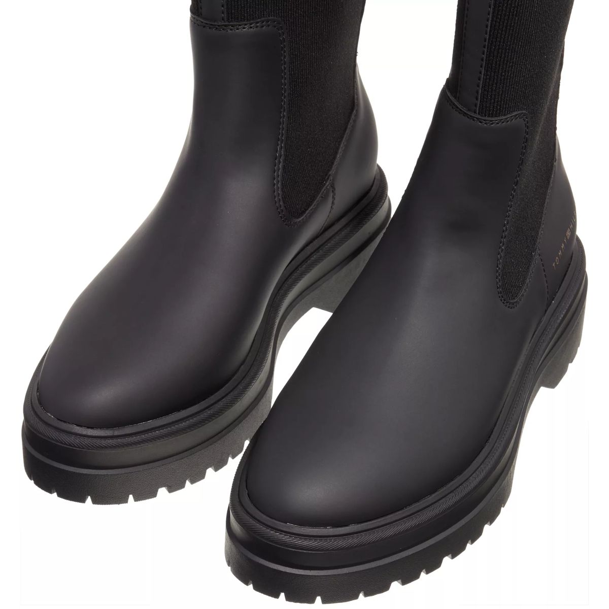 Klobige Chelsea-Stiefel mit Plateausohle