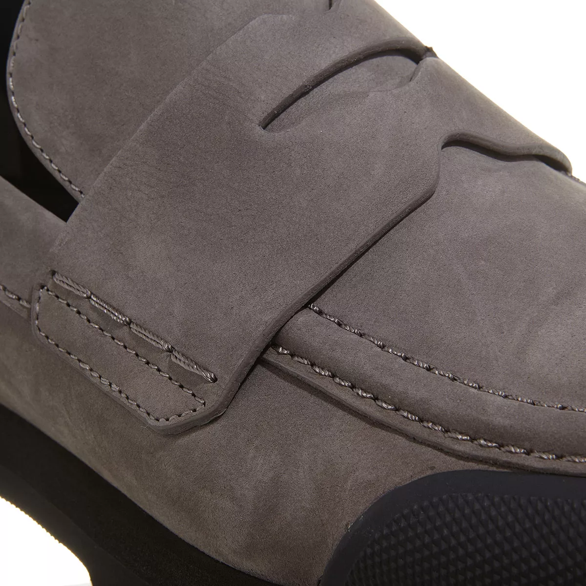 Penny Loafer aus Wildleder mit klobiger Sohle