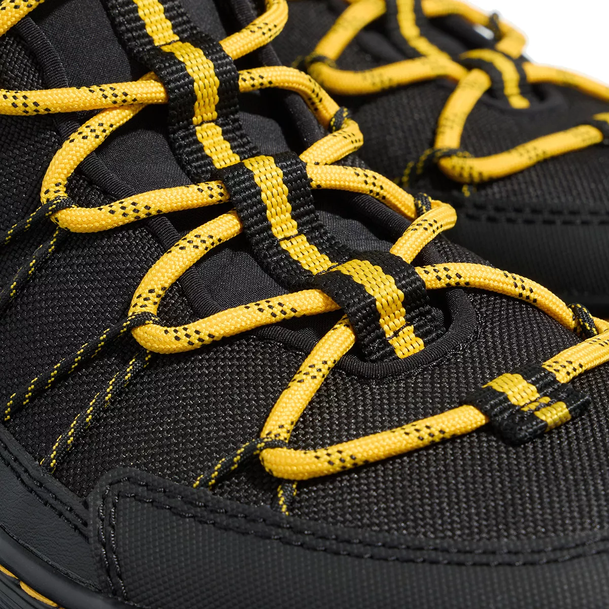 Schwarze Schnürstiefeletten