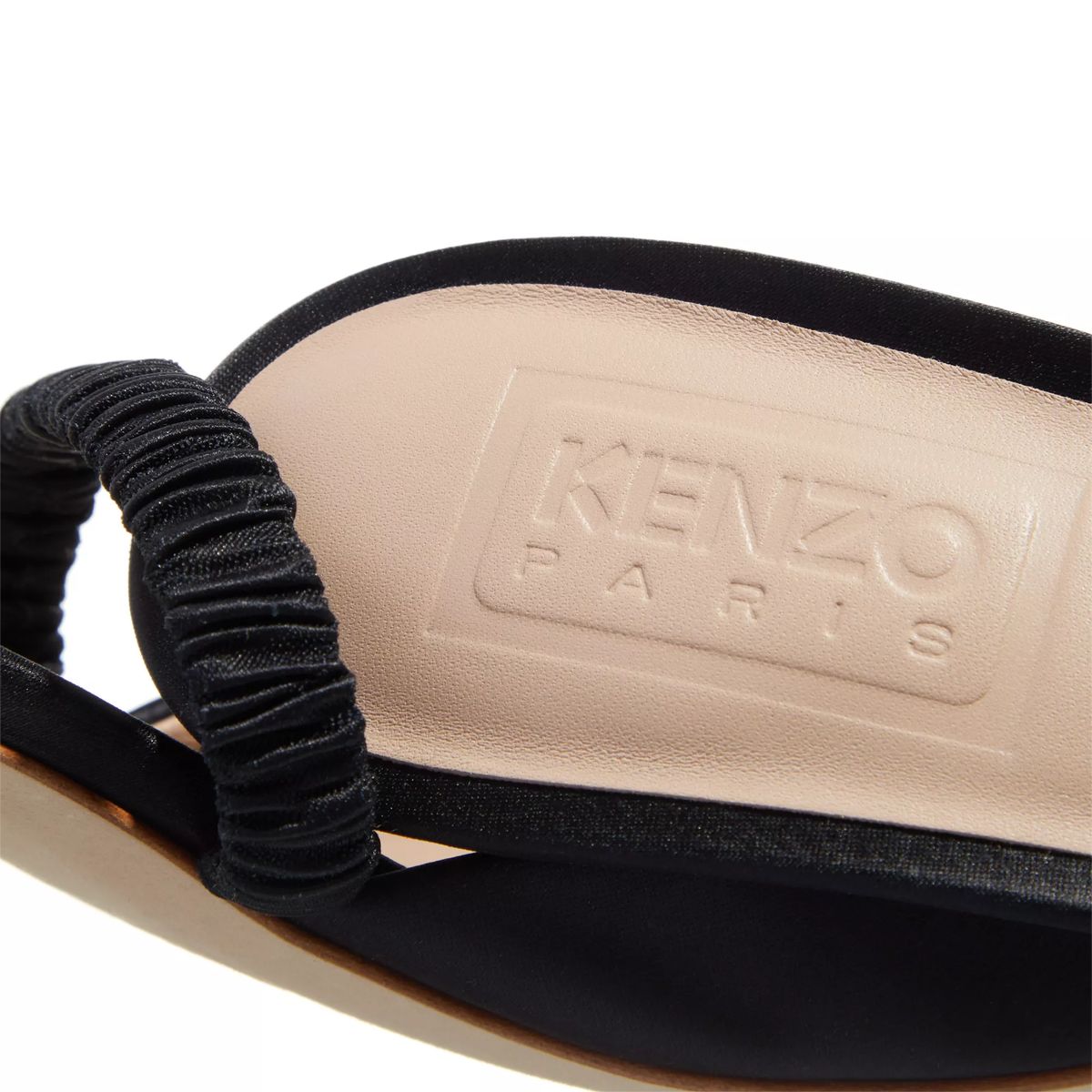 Schwarzes Kitten-Heel-Mule mit Riemen