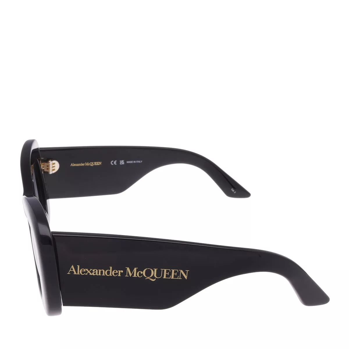 Sonnenbrille mit markantem Rahmen