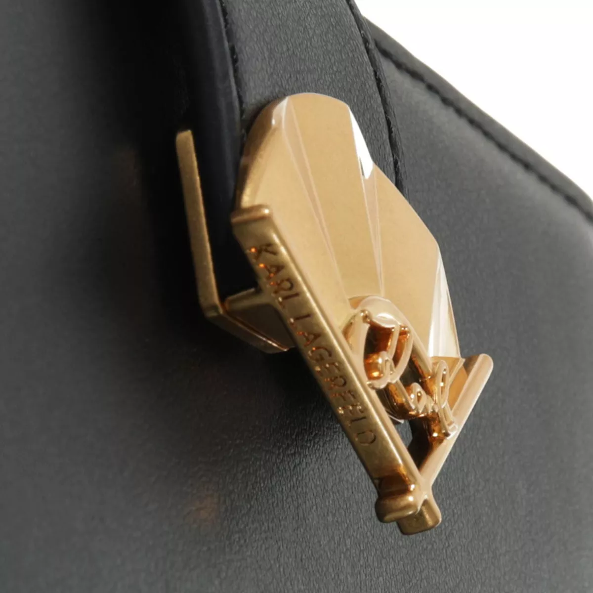 Elegantes Portemonnaie mit Überschlag