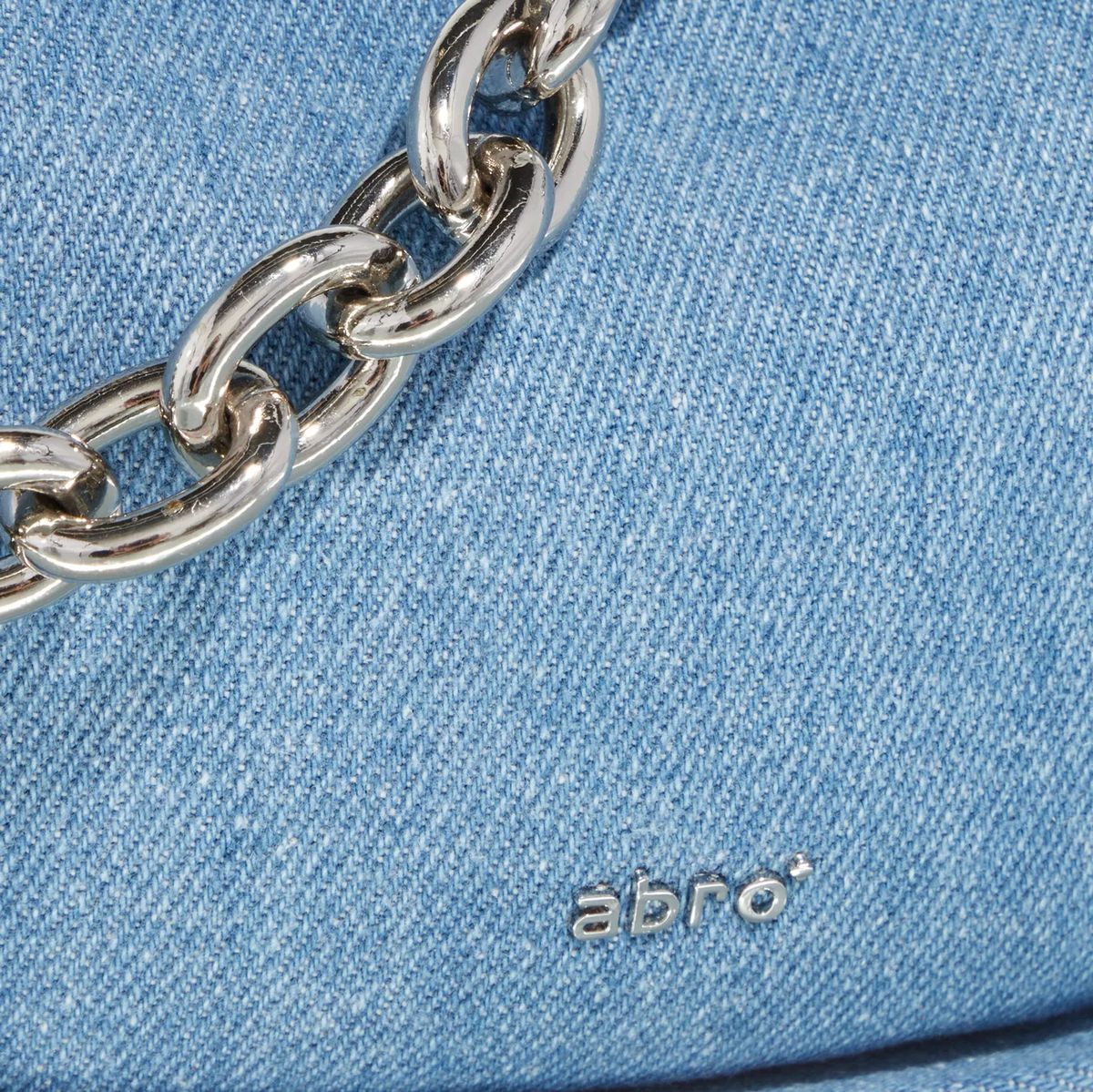 Denim Halbmond Hobo Bag mit Kette