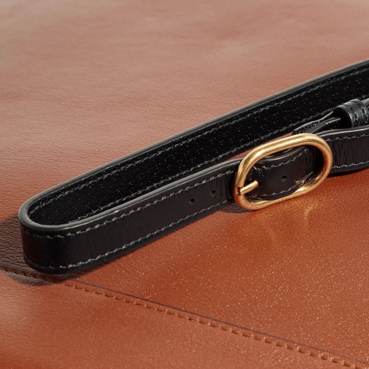 Elegante Leder-Tote mit Bambusgriff