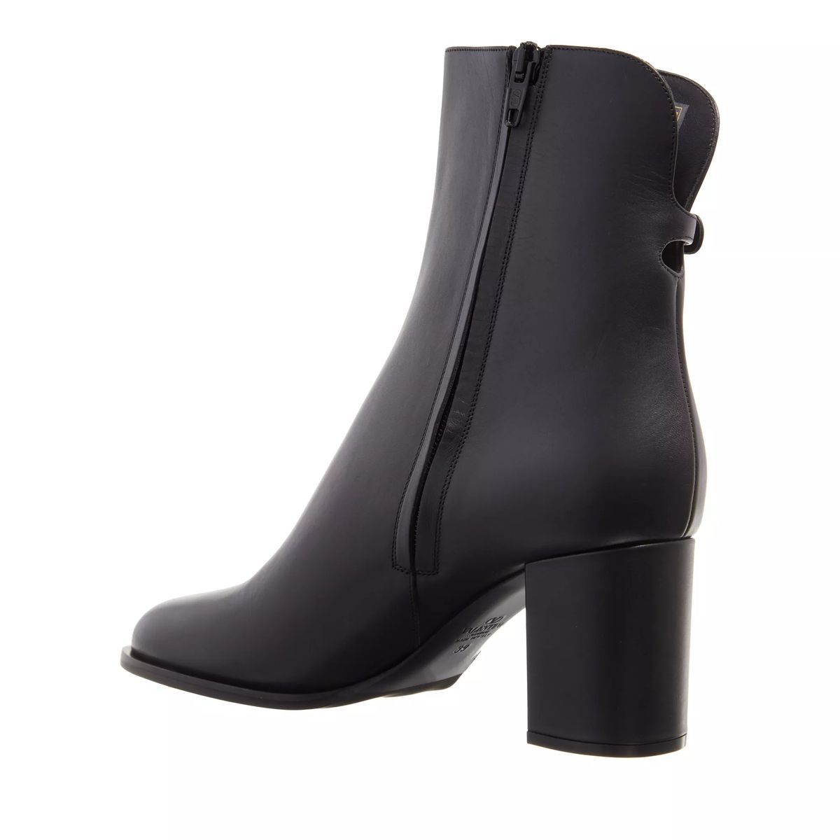 Elegante Leder-Stiefelette mit Schnalle