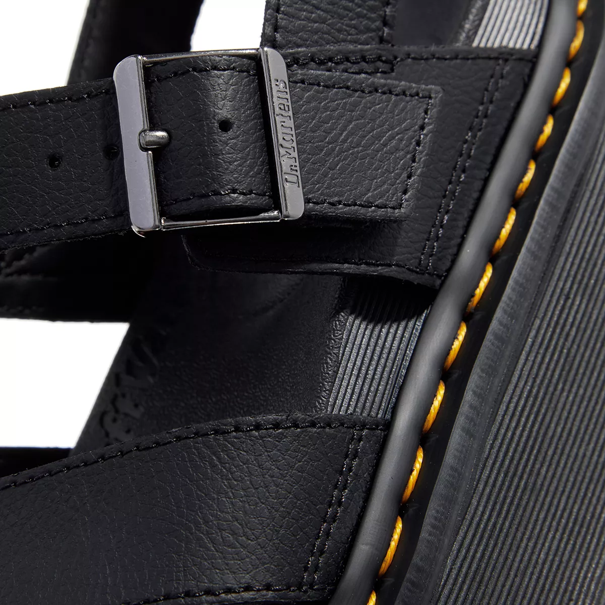 Plateausandalen aus Leder mit Riemen