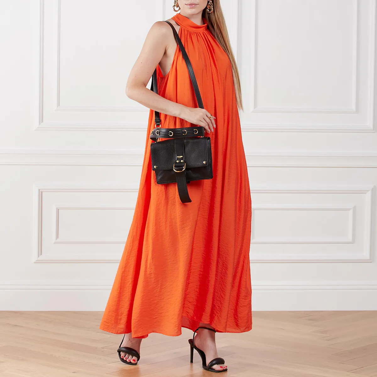 Leder-Umhängetasche mit Schnallendetail