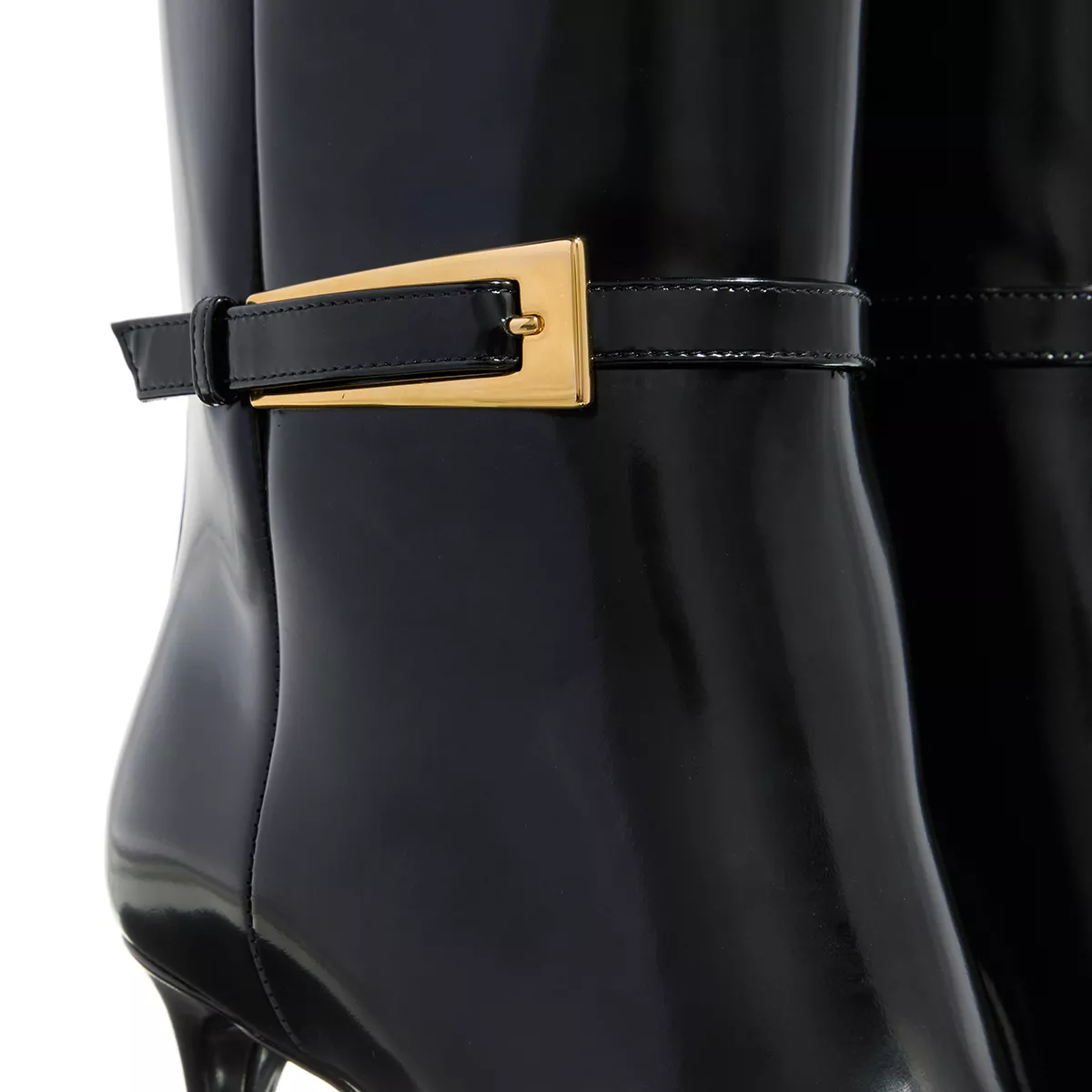 Schwarze, kniehohe Stiefel mit Absatz