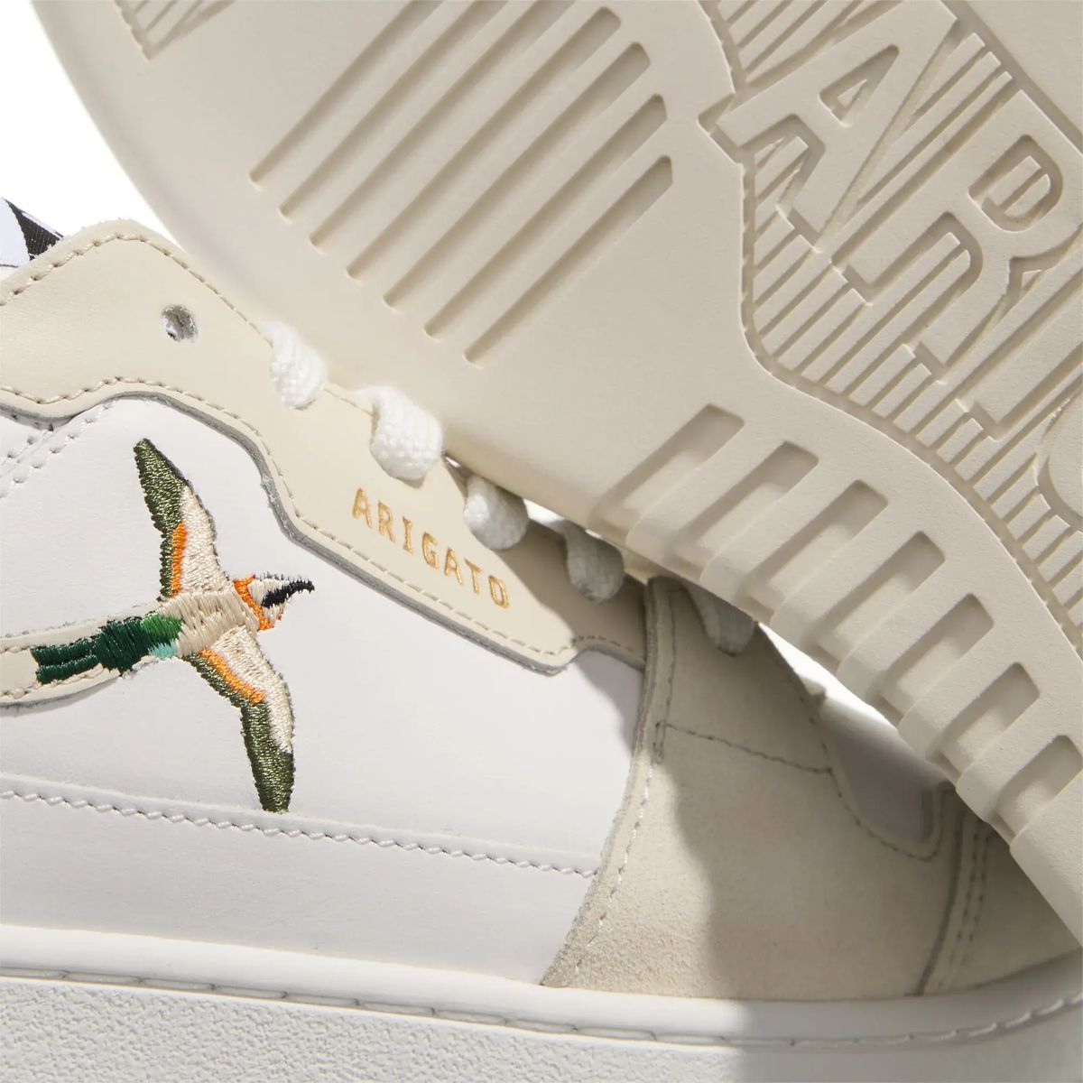 Cremefarbener Low-Top-Fashion-Sneaker