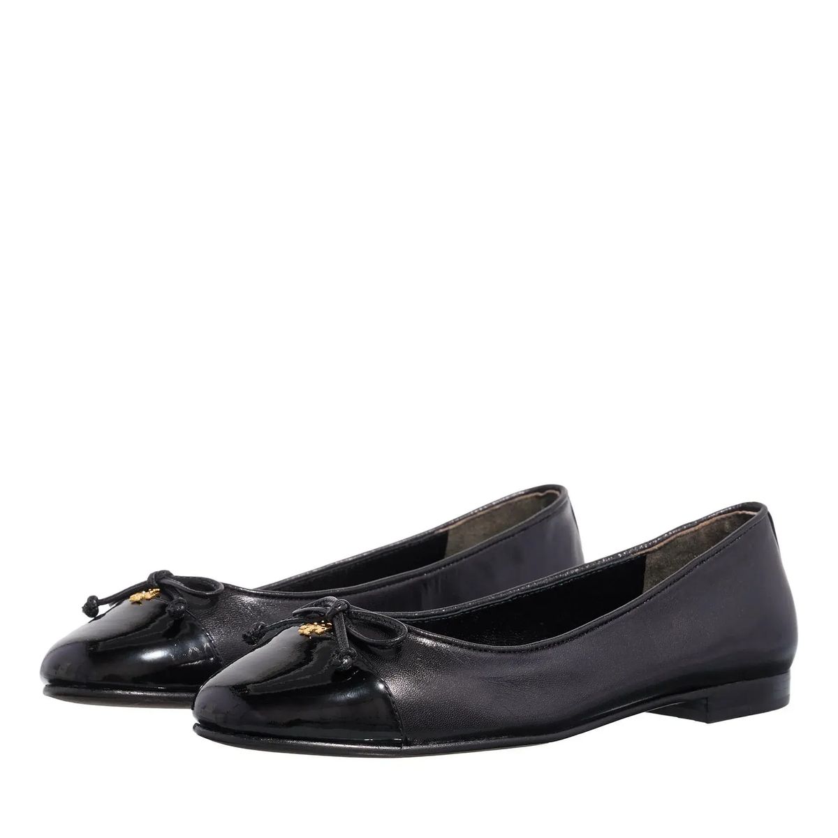 Ballerinas aus Leder mit Kappe