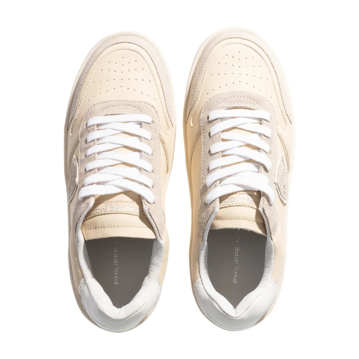 Low-Top Sneaker aus Leder und Wildleder