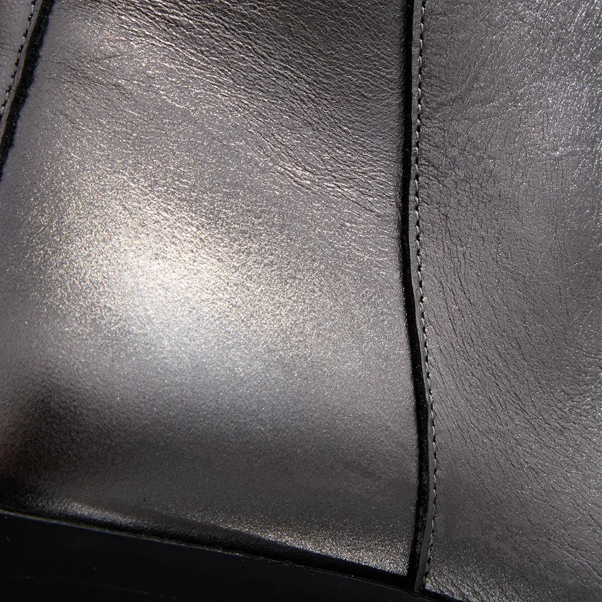 Gunmetal Stiefeletten mit Absatz