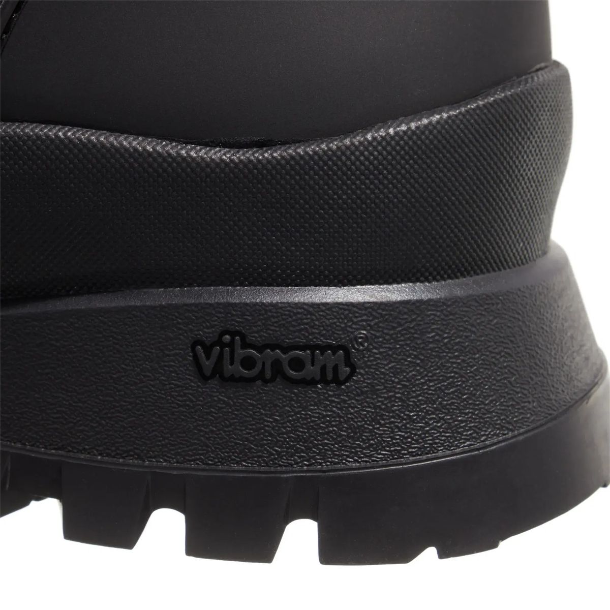 Gepolsterte Winterstiefel mit hohem Schaft