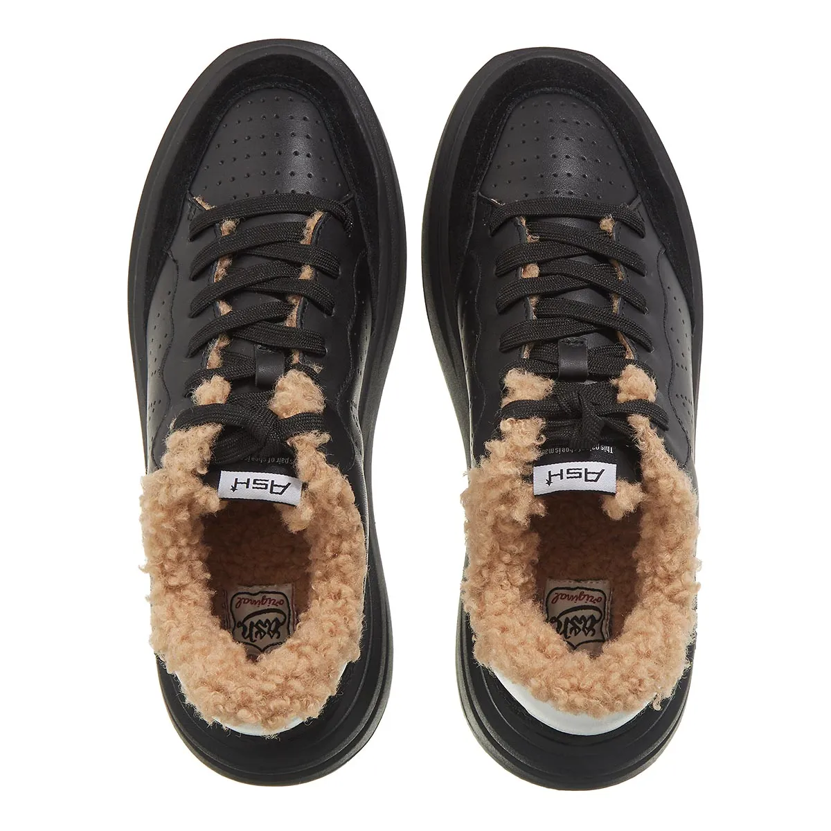 Schwarze Plateausneakers mit Kunstfell