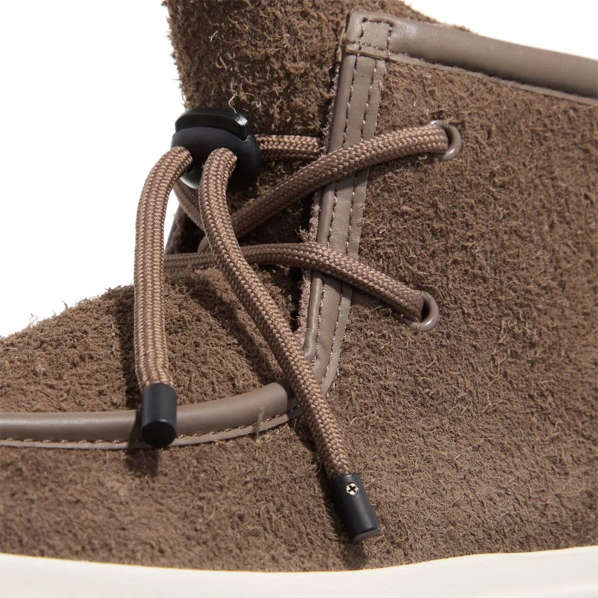 Wildleder Stiefeletten mit Knebelverschluss