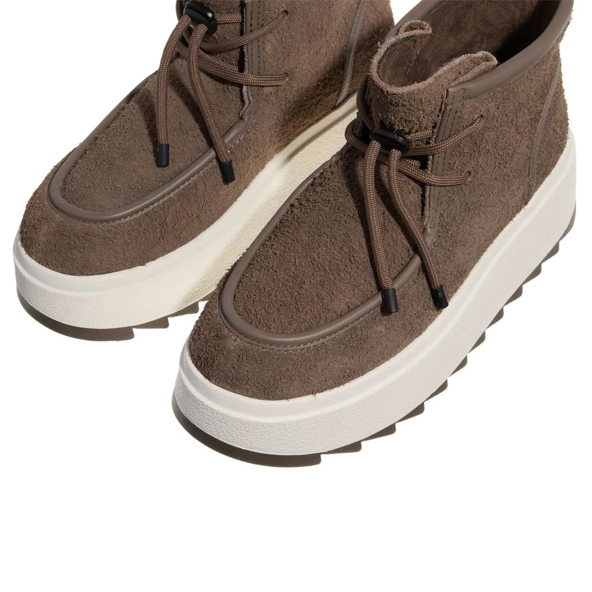Wildleder Stiefeletten mit Knebelverschluss
