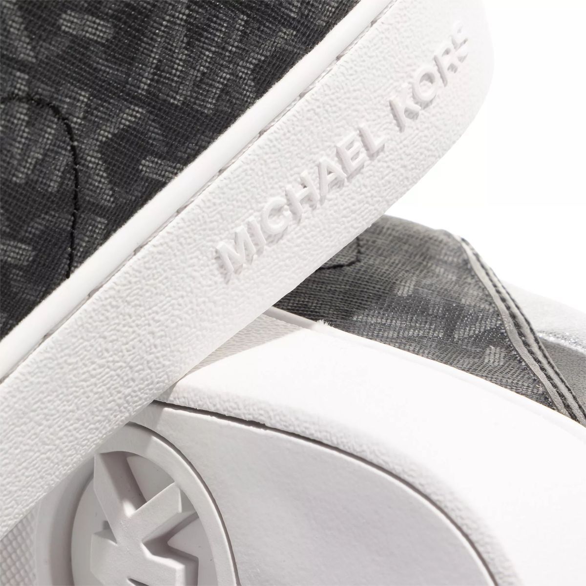 Schnürsneaker mit Monogramm-Print