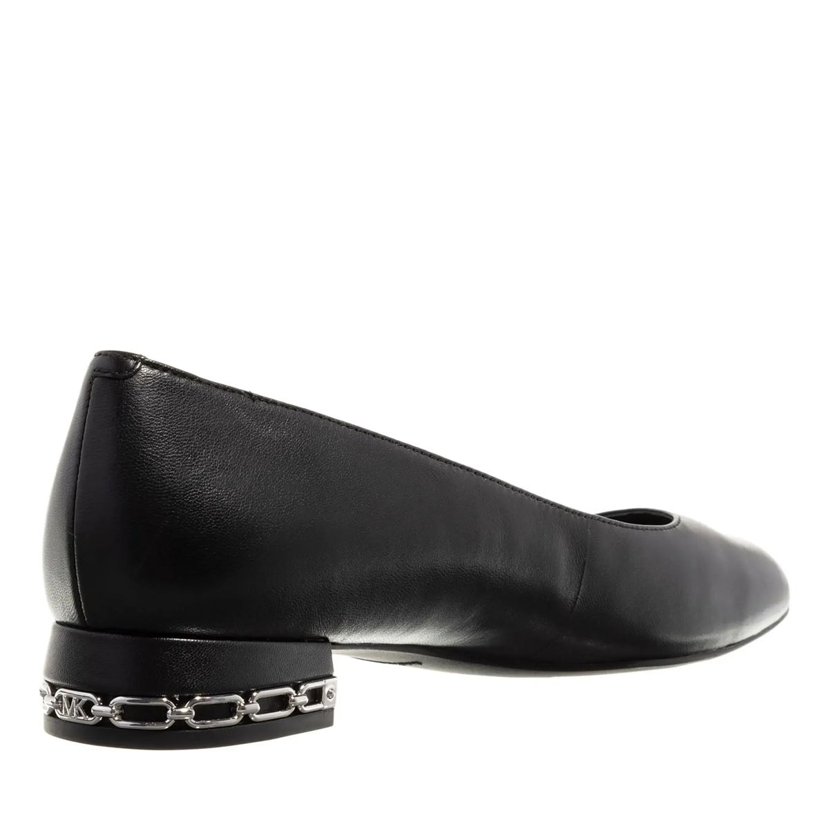 Klassische schwarze Lederballerina mit Kette