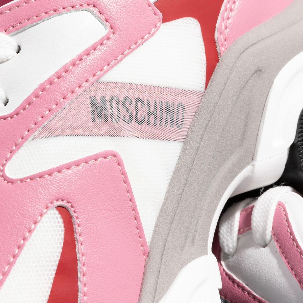 Klobige Colorblock-Sneakers mit Sohle