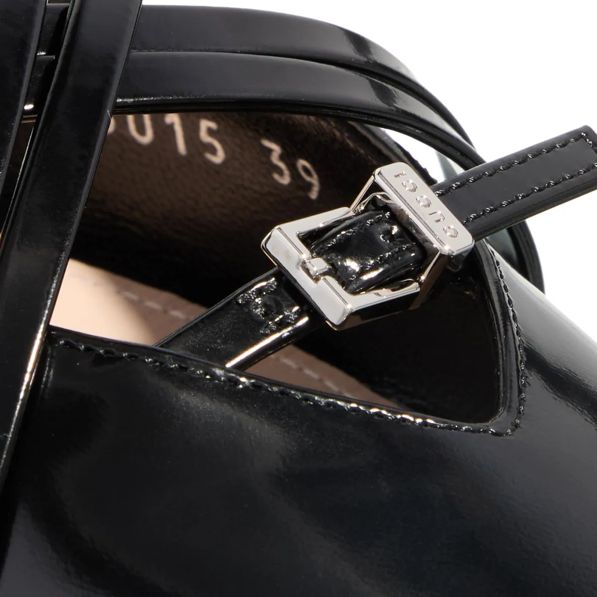 Elegante Ballerinas mit Riemchen und Spitze