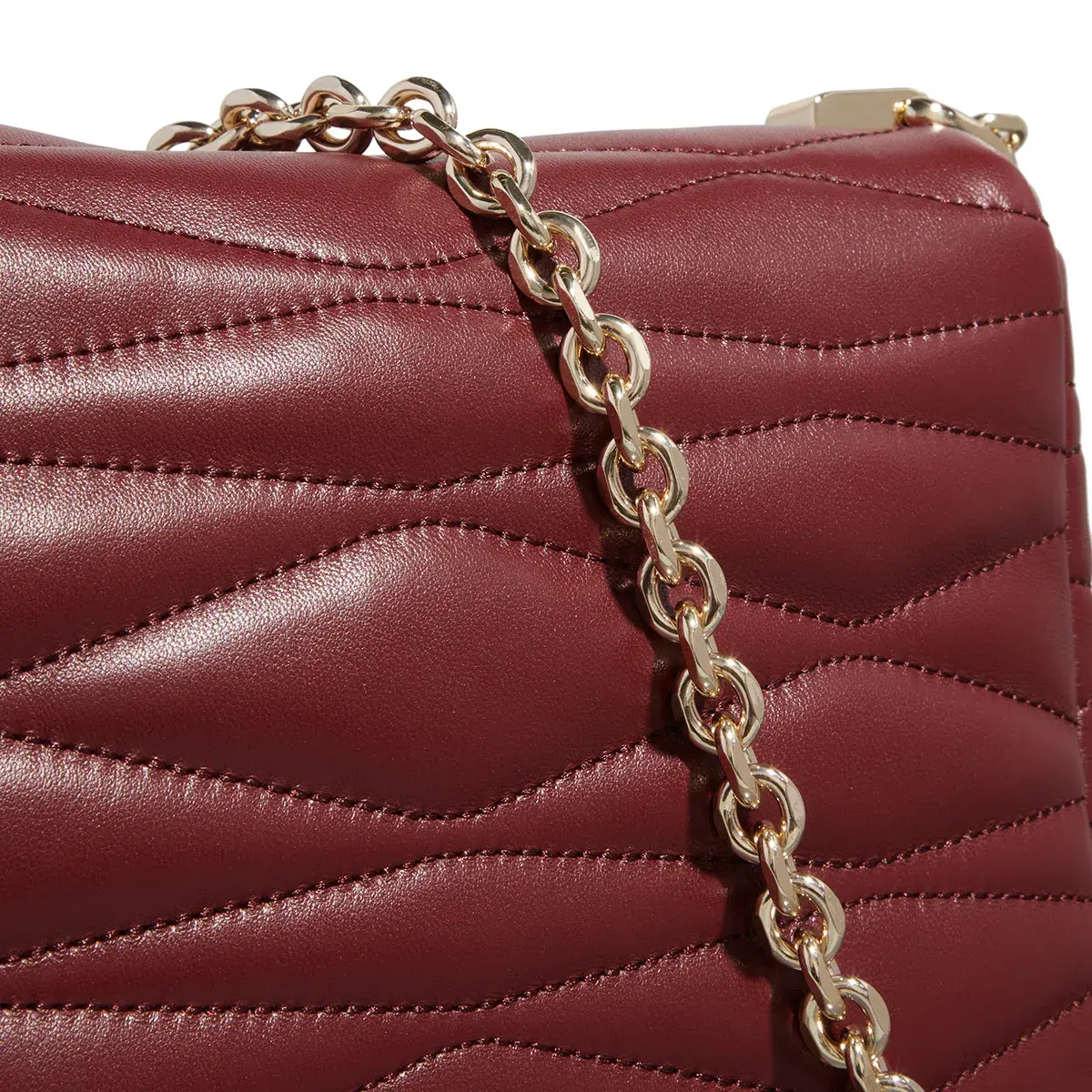 Gesteppte Leder-Umhängetasche mit Kette