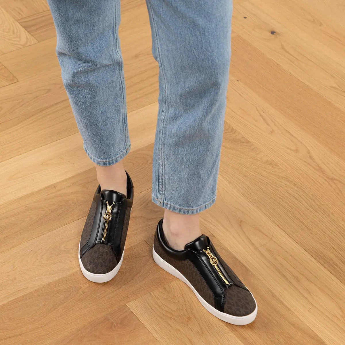 Slip-On Sneaker mit Logo-Print und Reißverschluss