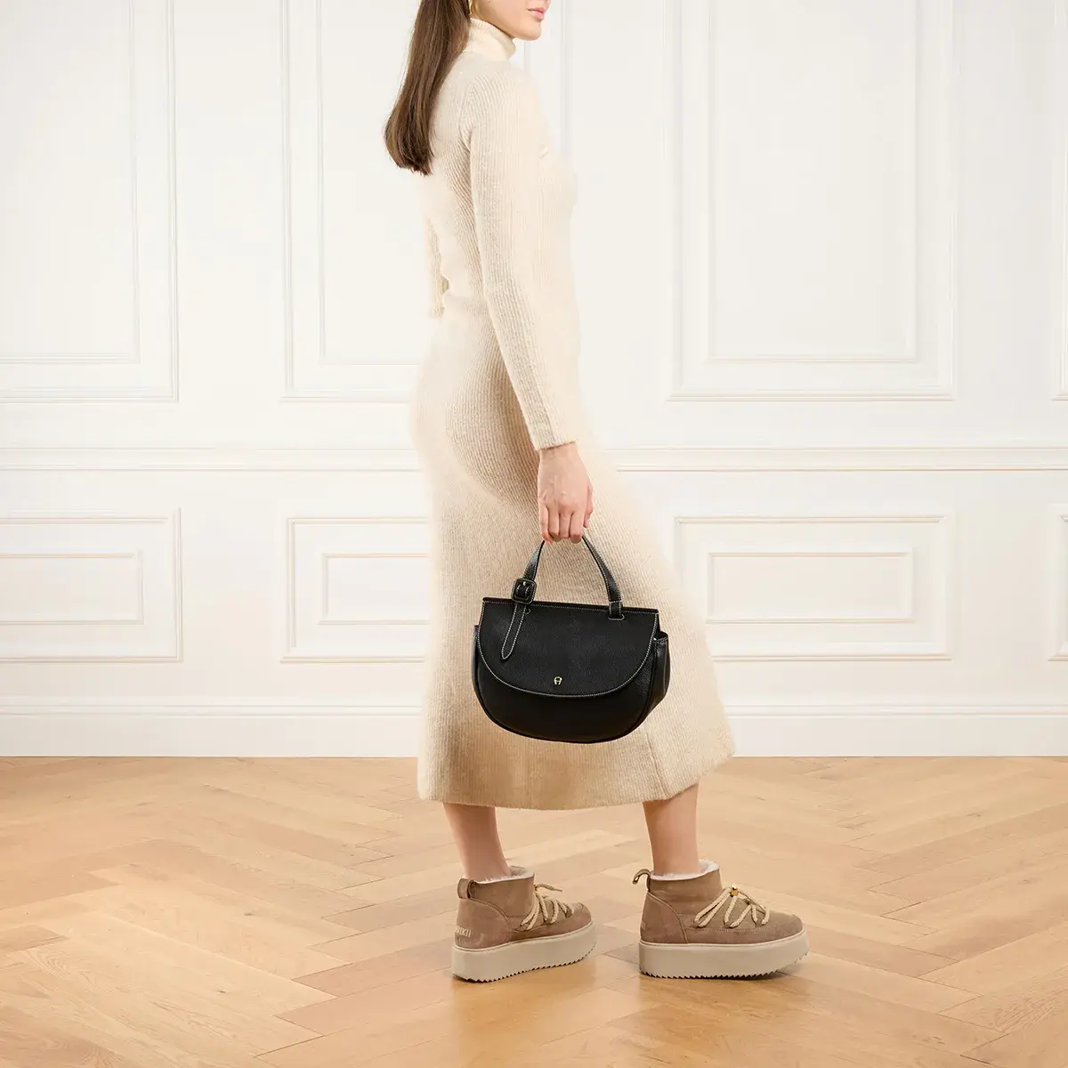 Schwarze Leder-Halbmond-Satchel-Tasche