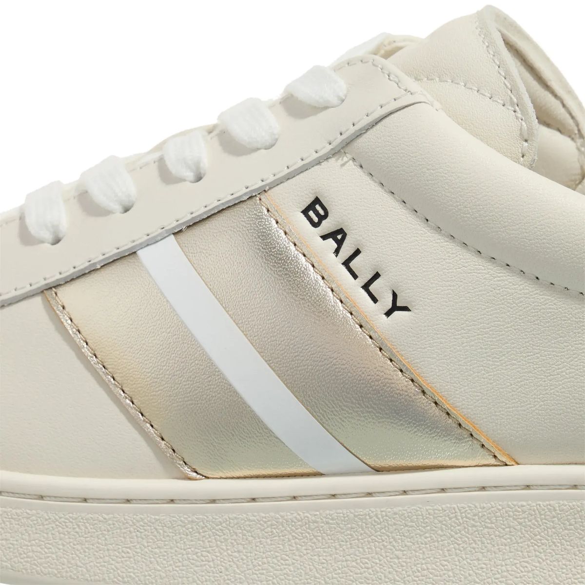 Cremefarbener Leder Low-Top Sneaker