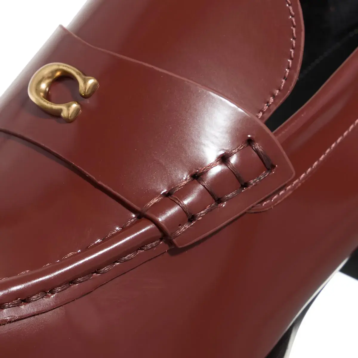 Klassische Leder Loafer mit Blockabsatz