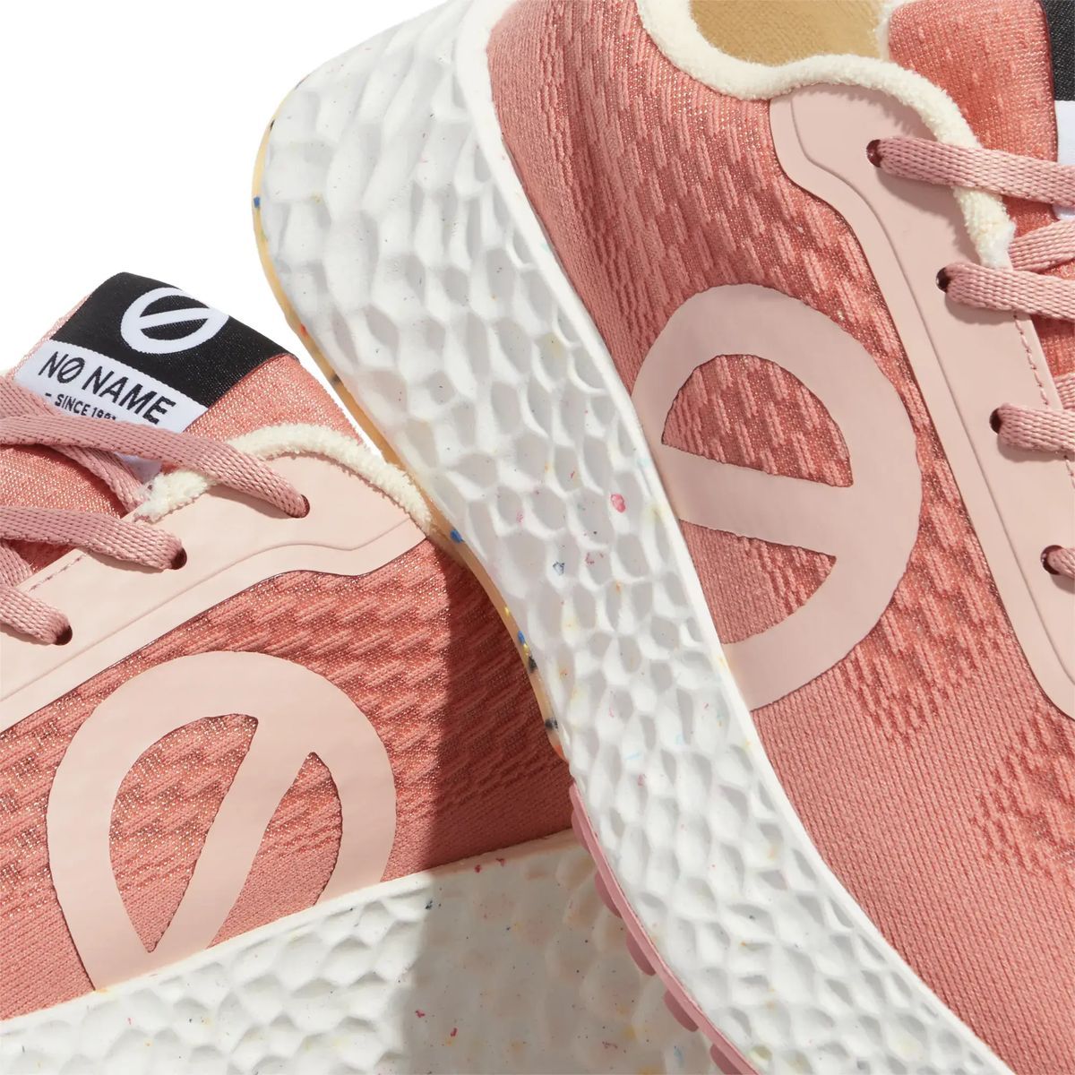 Pink Mesh Low-Top Mode Sneaker