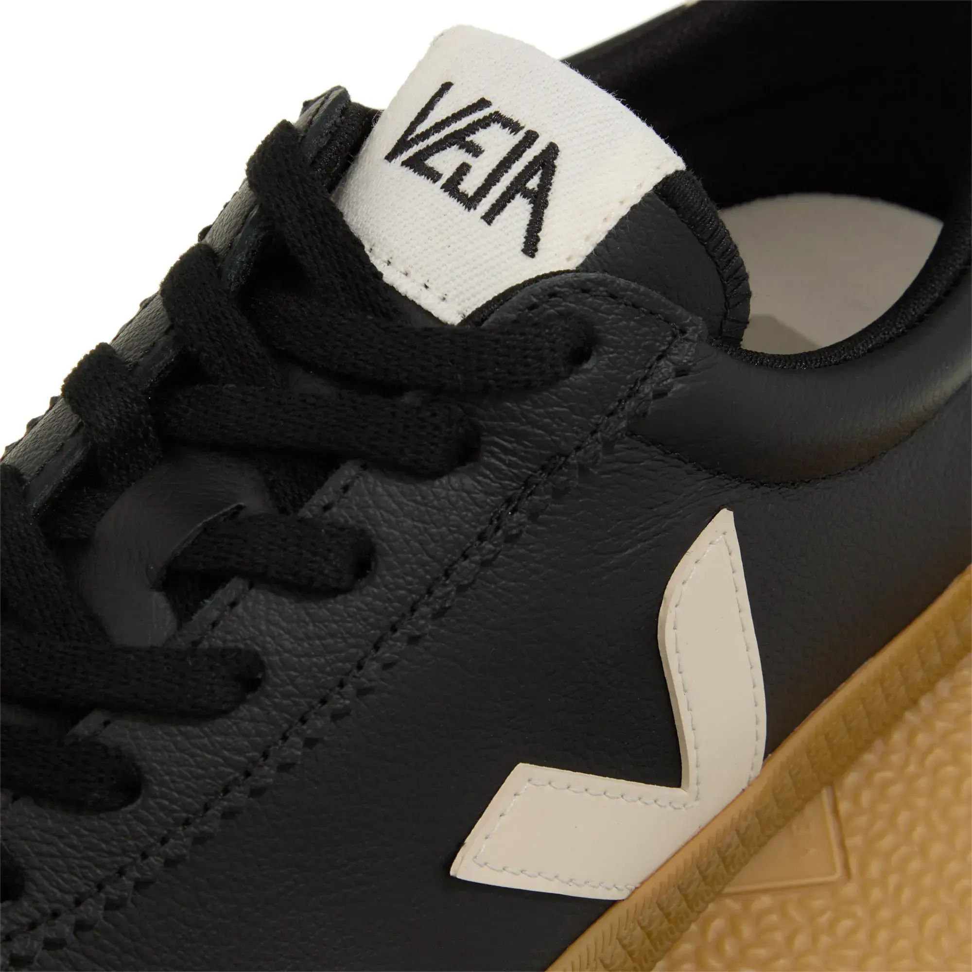 Low-Top Leder Sneaker mit Wildlederdetails