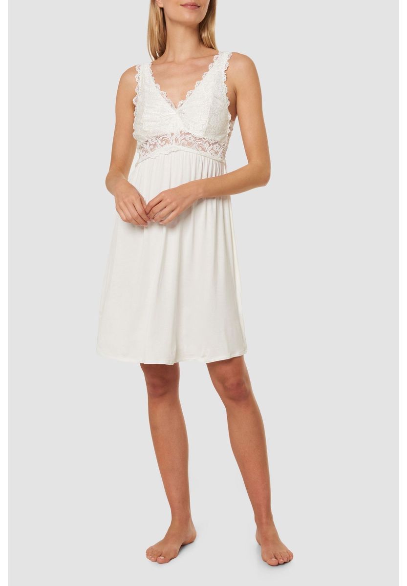Romantisches Nachthemd mit Spitzendetails
