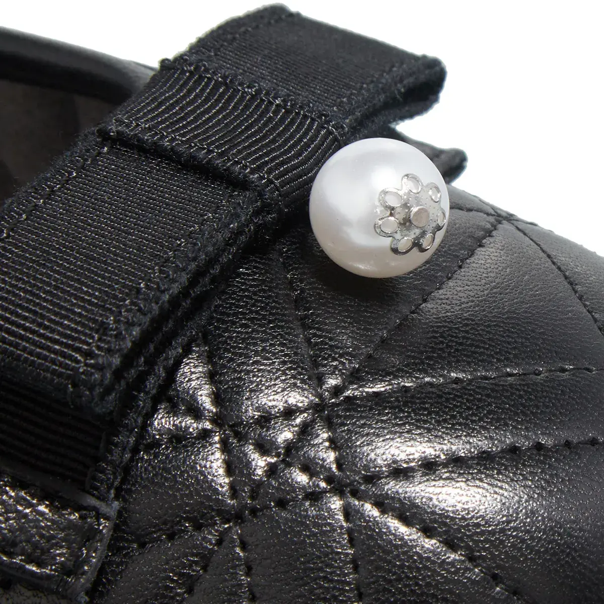 Gesteppte Leder Ballerinas mit Perle